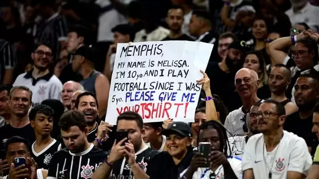 Torcida do Corinthians na partida contra o Mirassol (Foto: Marcos Ribolli)