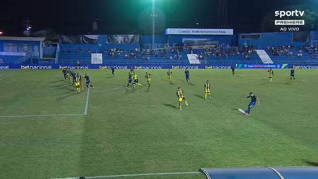 Cascavel pede impedimento no gol da Aparecidense na Copa do Brasil (Foto: Reprodução/sportv)