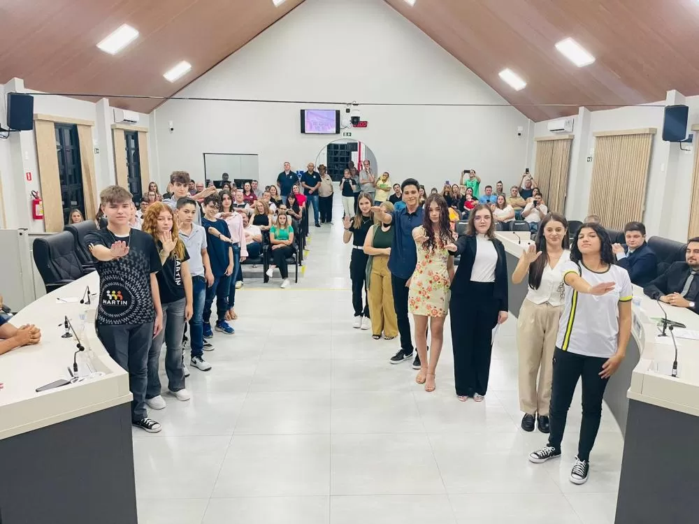 Ao longo deste ano, os vereadores mirins participaram de encontros mensais. Foto: Divulgação