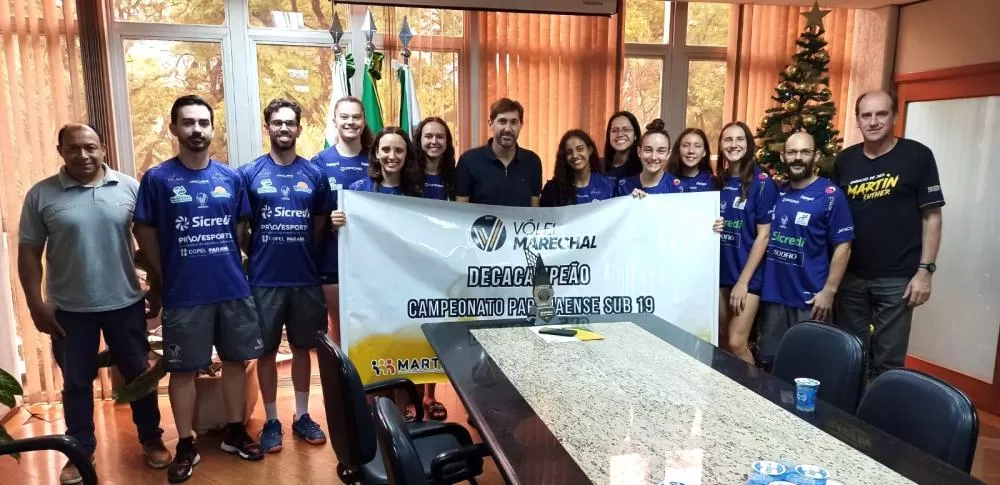 A equipe feminina do Colégio Evangélico Martin Luther/Vôlei Marechal conquistou o Campeonato Paranaense Sub-19 Série A. Fotos: Assessoria de Imprensa Prefeitura Municipal