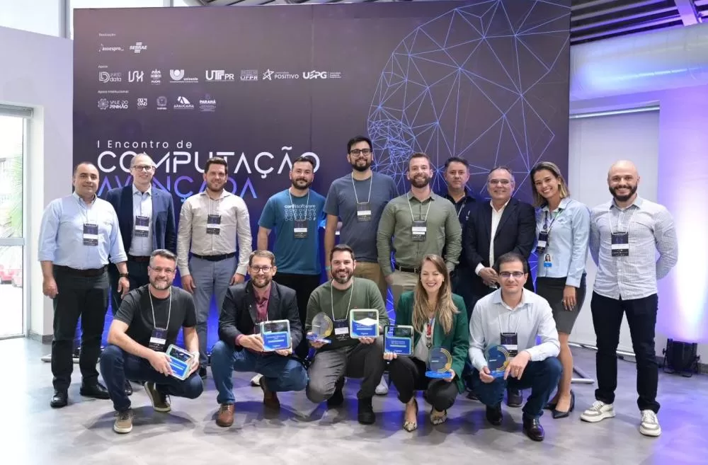 Encontro premiou também as empresas que se destacaram em 2024 no Renova TIC.. Fotos: Inove