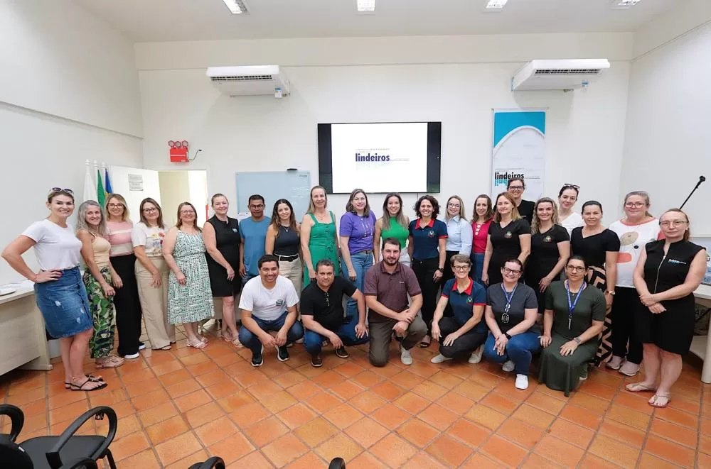 O encontro, reuniu representantes da educação regional. Foto: Assessoria