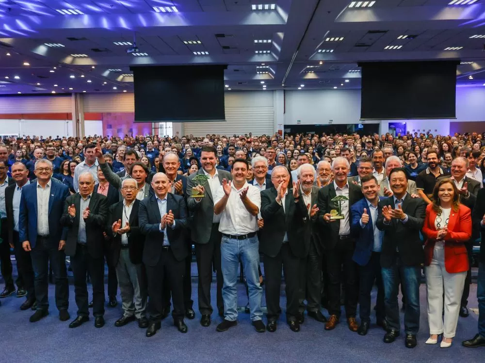 Um grande número de cooperativistas participaram do evento em Curitiba: Foto: Gabriel Rosa/AEN