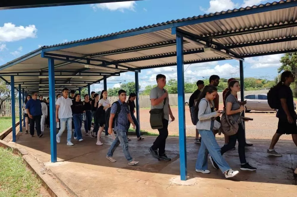 O vestibular aconteceu neste domingo. Foto: Unioeste