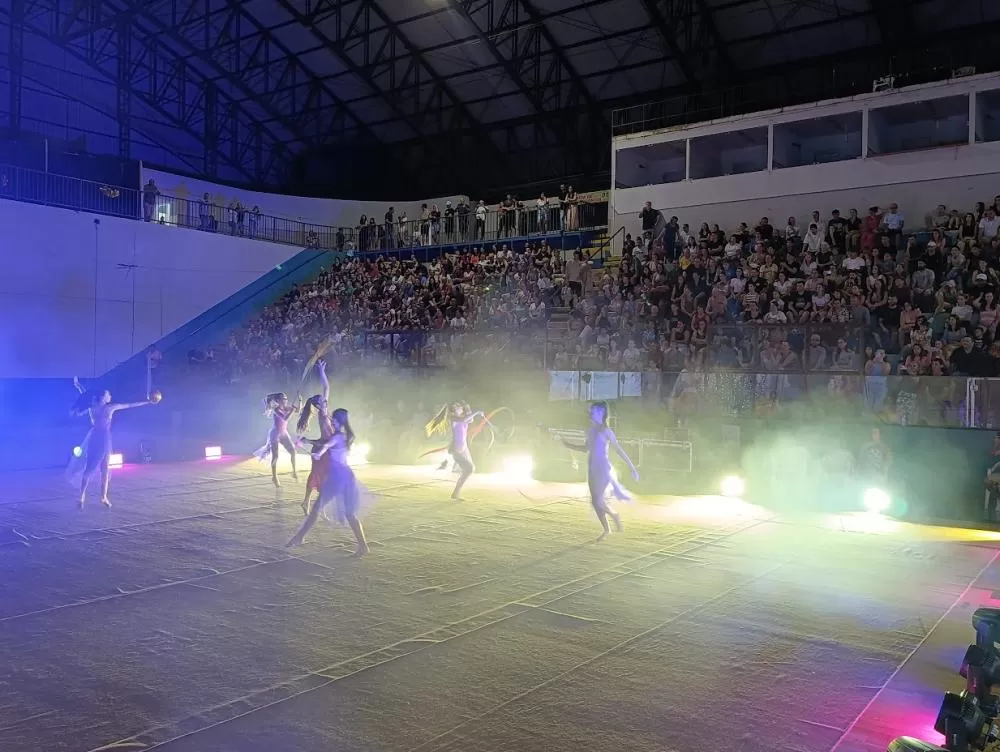O público acompanhou empolgado as apresentações das jovens atletas. Foto: Assessoria