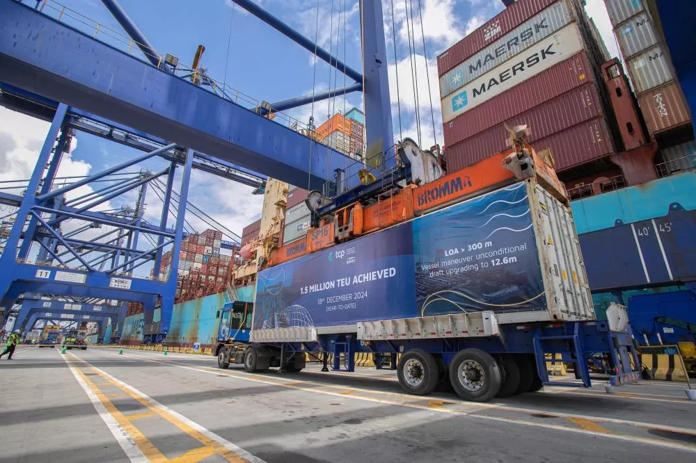 Porto de Paranaguá bate recorde histórico de movimentação de contêineres. Foto: Claudio Neves/Portos do Paraná.