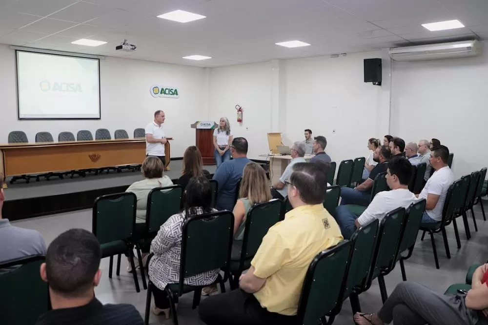 Reunião realizada na Acisa. Foto: Assessoria
