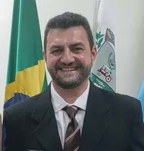 Mais três nomes serão anunciados amanhã para compor a equipe de Backes e Sauer. 