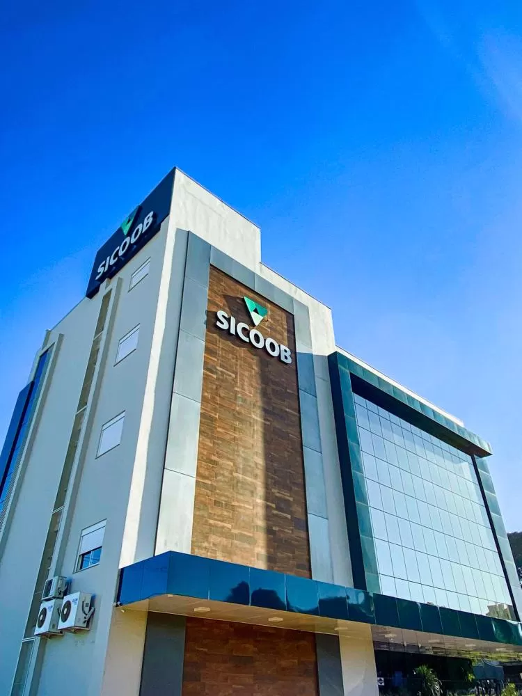 O Sicoob, integrante do Sistema de Cooperativas Financeiras do Brasil, alcançou o Segmento S2, uma classificação concedida pelo Conselho Monetário Nacional (CMN). Foto: Divulgação
