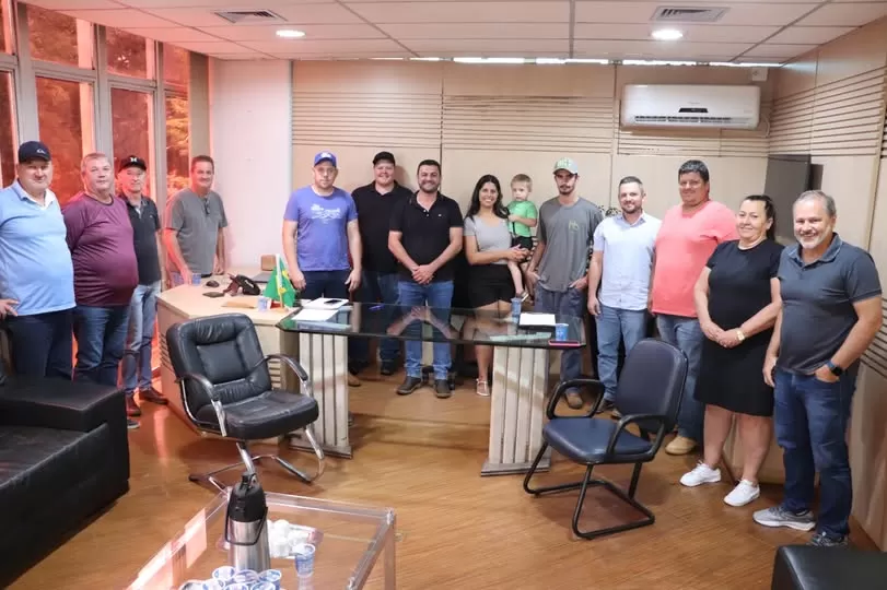 Reunião realizada na Prefeitura, com lideranças de Bela Vista com secretários municipais e o prefeito Adriano Backes. Foto: Assessoria/Prefeitura