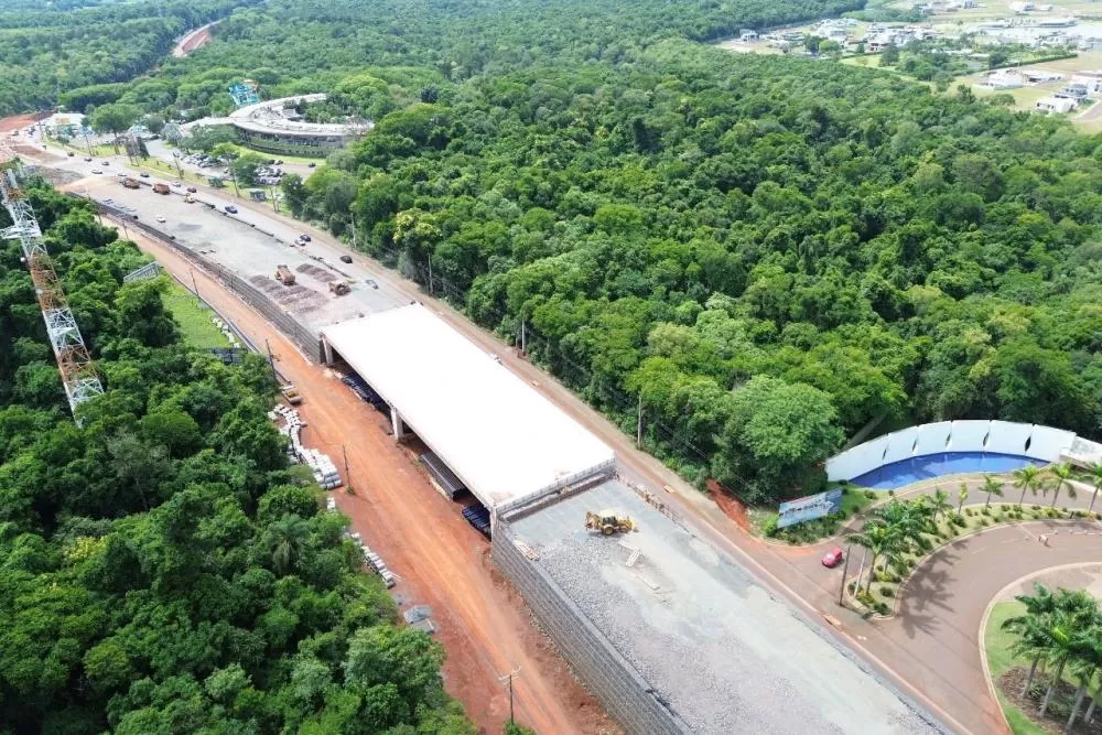 Duplicação da BR-469 (Rodovia das Cataratas) em Foz do Iguaçu. Foto: DER-PR