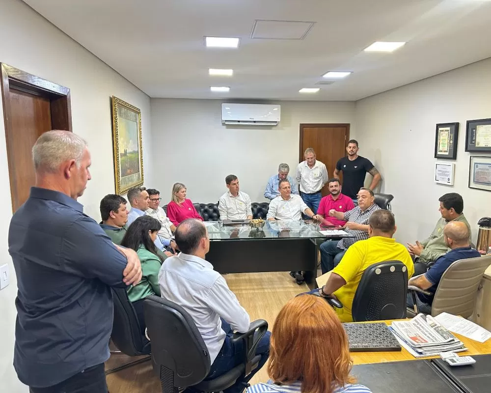 Reunião realizada no gabinete do deputado Hussein Bakri. Foto: Assessoria