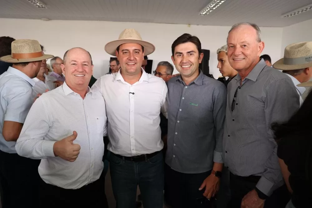 Aldo Dagostim, Ratinho Júnior, Fernando Fenner e Manfred Dasenbrock. Foto: Divulgação