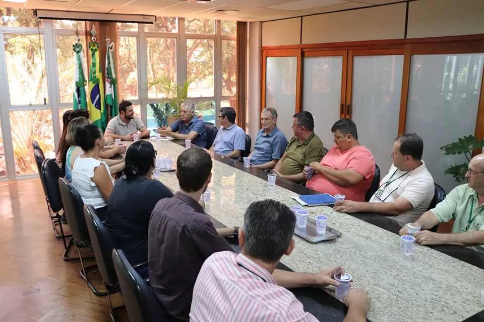 Reunião com o deputado Dilceu Sperafico na Prefeitura Municipal. Foto: Assessoria/Prefeitura