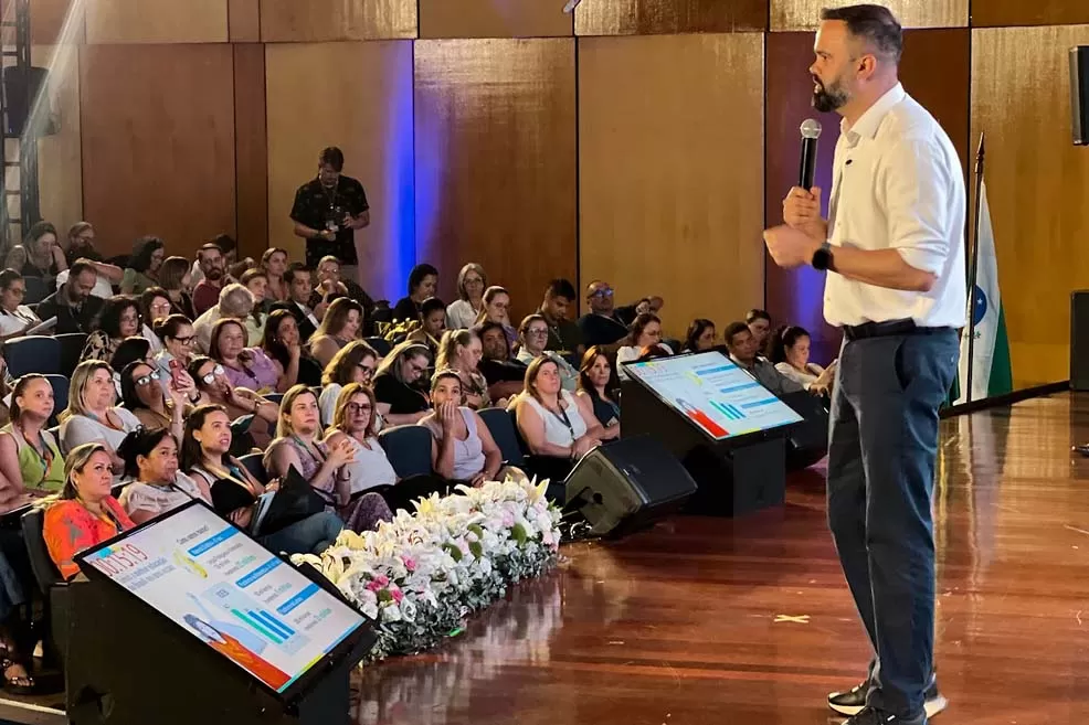 Secretários de educação do Paraná debatem gestão e planejamento em Cascavel. Foto: Edgar da Silva Junior/NRE Cascavel