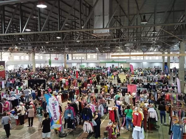 O Centro de Eventos Werner Wanderer terá grande movimentação neste sábado, na Feira Ponte de Estoque. (Foto: Acimacar/Feira 2024)