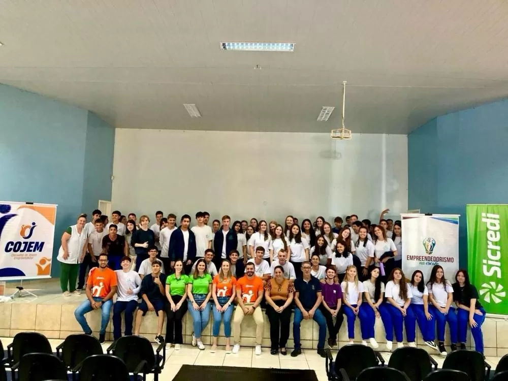 O Cojem de Santa Helena deu início ao projeto “Empreendedorismo na Escola”. (Foto: Assessoria/Acisa)