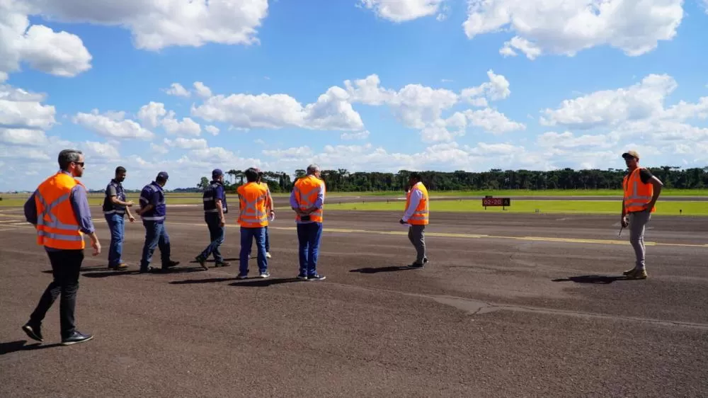 A equipe da ANAC realizou a vistoria no Aeroporto Municipal de Toledo. (Foto: Assessoria/Prefeitura)