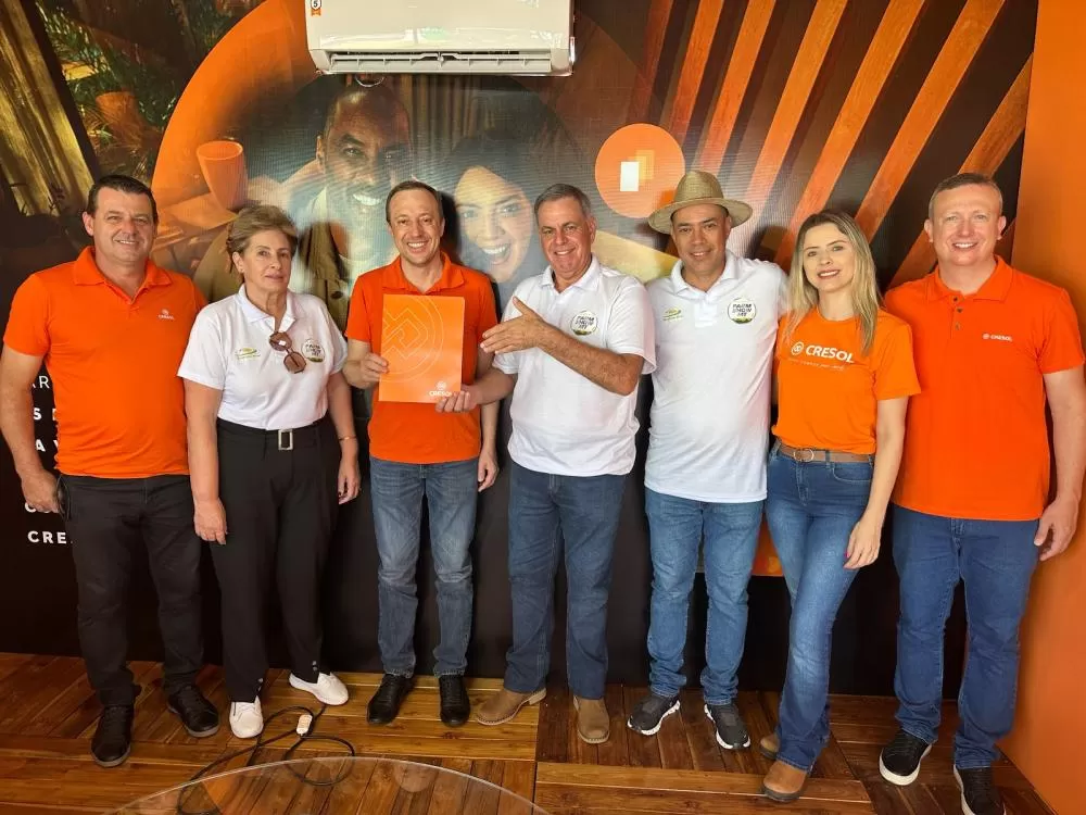 Assinatura de termo de parceria com Sindicato Rural. (Fotos: Assessoria/Cresol)