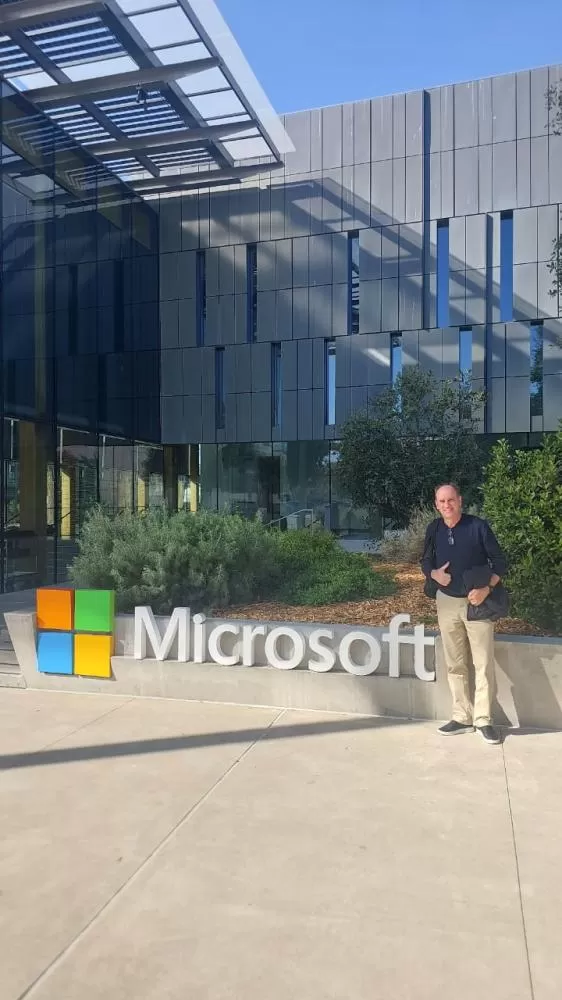 Ildemar Kanitz esteve na sede mundial da Microsoft. (Fotos: Arquivo Pessoal)