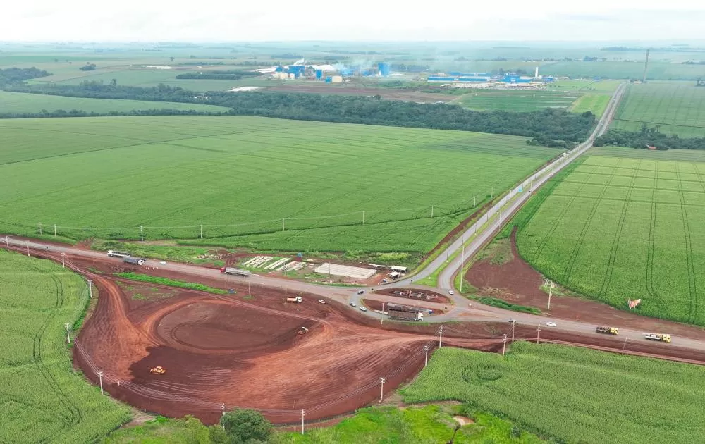 Ainda mais um ano deverá levar até a obra ser concluída. (Foto: C.Vale)