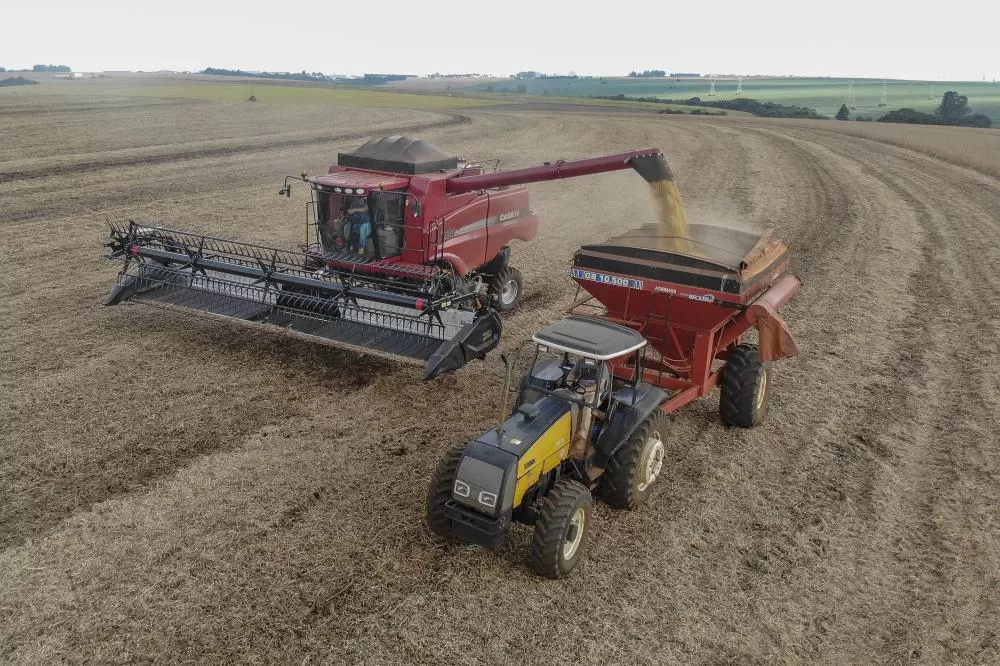 Guerra tarifária global pode virar oportunidade para produtos do Paraná, afirma Ratinho Junior. (Foto: Gilson Abreu/AEN)
