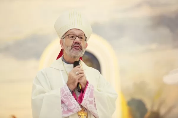 Dom João Carlos Seneme celebrará missa em memória ao Papa Francisco, na Catedral Cristo Rei, hoje, às 18h30. (Foto: Diocese de Toledo)