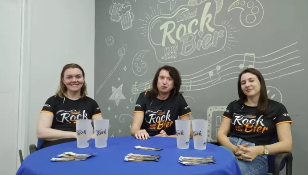 Lucimara Unfried, Joni Lang e Bruna Adamy do capítulo local da JCI. (Foto: Divulgação)