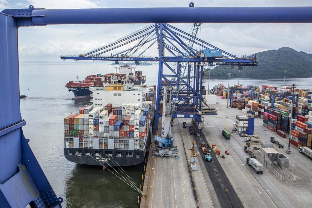 Exportações de soja, açúcar, combustíveis e frango batem recorde no Paraná em 2024. Foto: Claudio Neves/Portos do Paraná