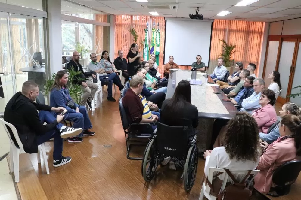 Reunião realizada para a criação do Comuder. (Foto: Prefeitura/Assessoria)