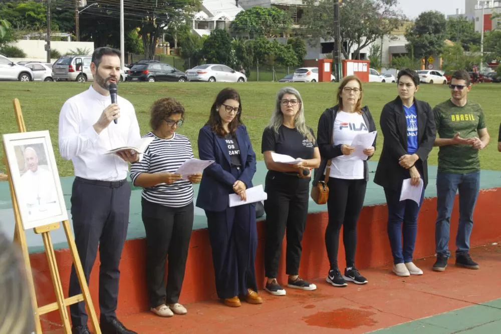 Pe. André Boffo Mendes, presidente executivo da Cáritas Diocesana de Toledo, coordenou o evento. (Foto: Assessoria/Prefeitura de Toledo)