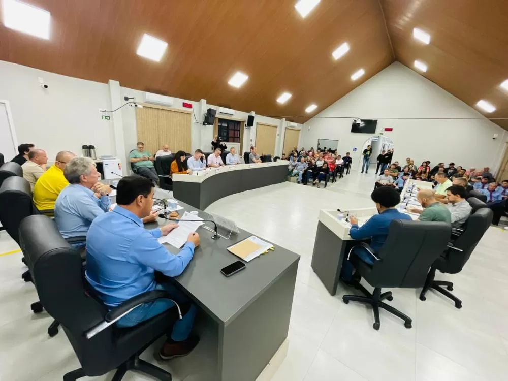 10 dos 13 vereadores assinaram este requerimento. (Foto: Assessoria/Câmara Municipal)