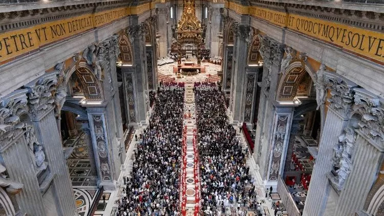 Basílica de São Pedro na celebração de hoje de manhã. (Fotos: Vatican News)