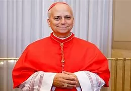 O cardeal Robert Francis Prevost, agora papa Leão XIV, foi escolhido nesta tarde para liderar a Igreja Católica.