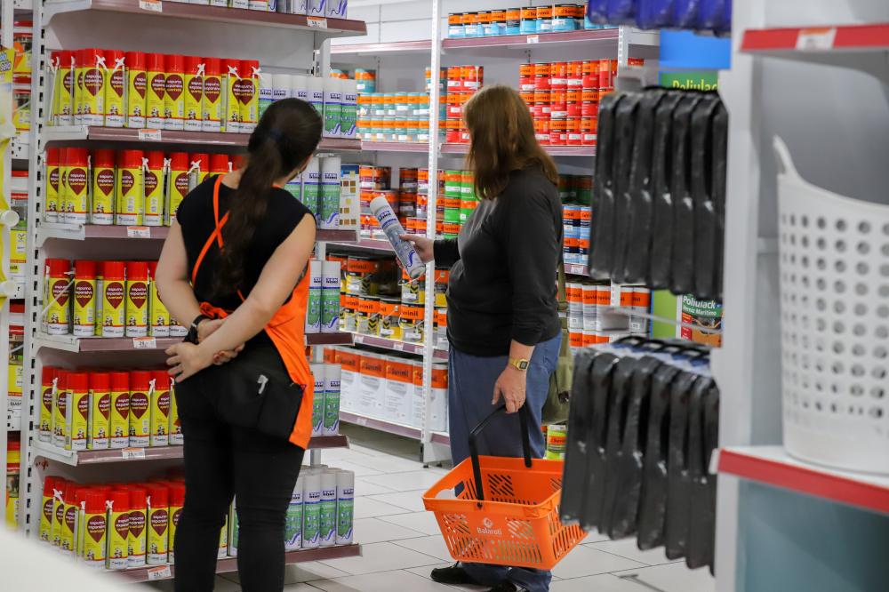 Comércio do Paraná cresce acima da média nacional em junho, com alta de 2%. Foto: Geraldo Bubniak/AEN