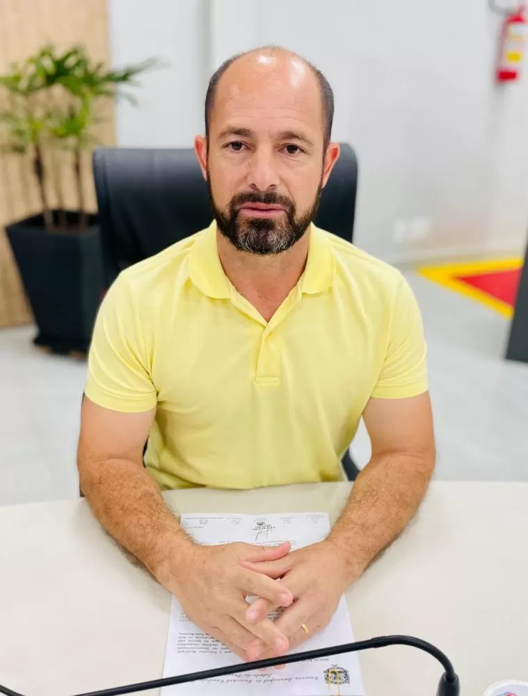 Vereador Iloir de Lima defende mais espaço e oportunidades para os músicos locais na Expo Rondon 2025. (Foto: Assessoria/Câmara Municipal)