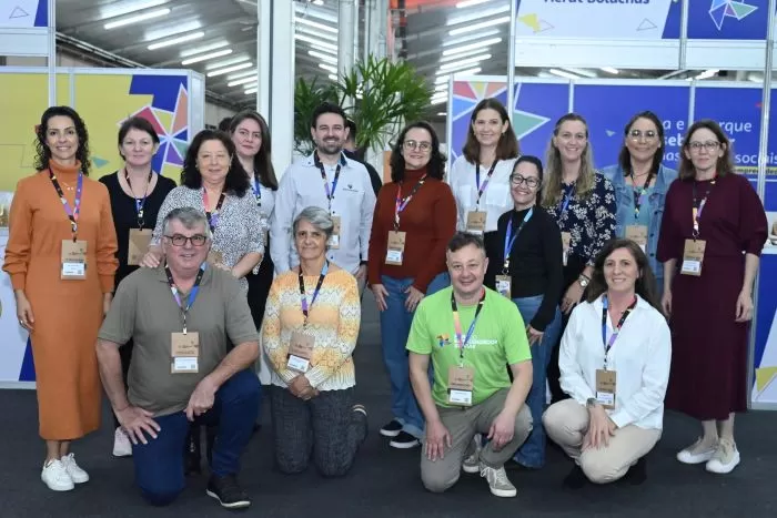 Empreendedores participantes da feirinha Compre do Pequeno. (Fotos ColorShin)