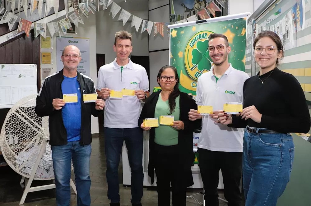Comércio valorizado e consumidores premiados: primeira etapa da campanha “Comprar aqui dá sorte” movimenta Santa Helena com prêmios e incentivo à economia local.. (Foto: Assessoria/Acisa)