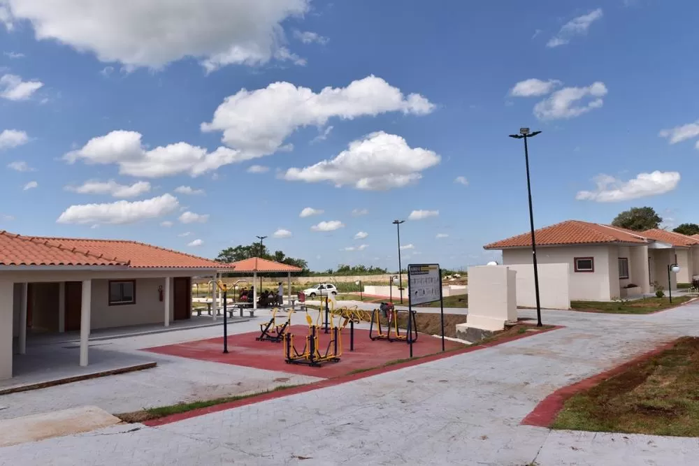 Paraná se consolida como referência nacional em políticas públicas para a terceira idade, com iniciativas que unem saúde, moradia, mobilidade e integração social. ((Foto: Pauline Costa/Cohapar)
