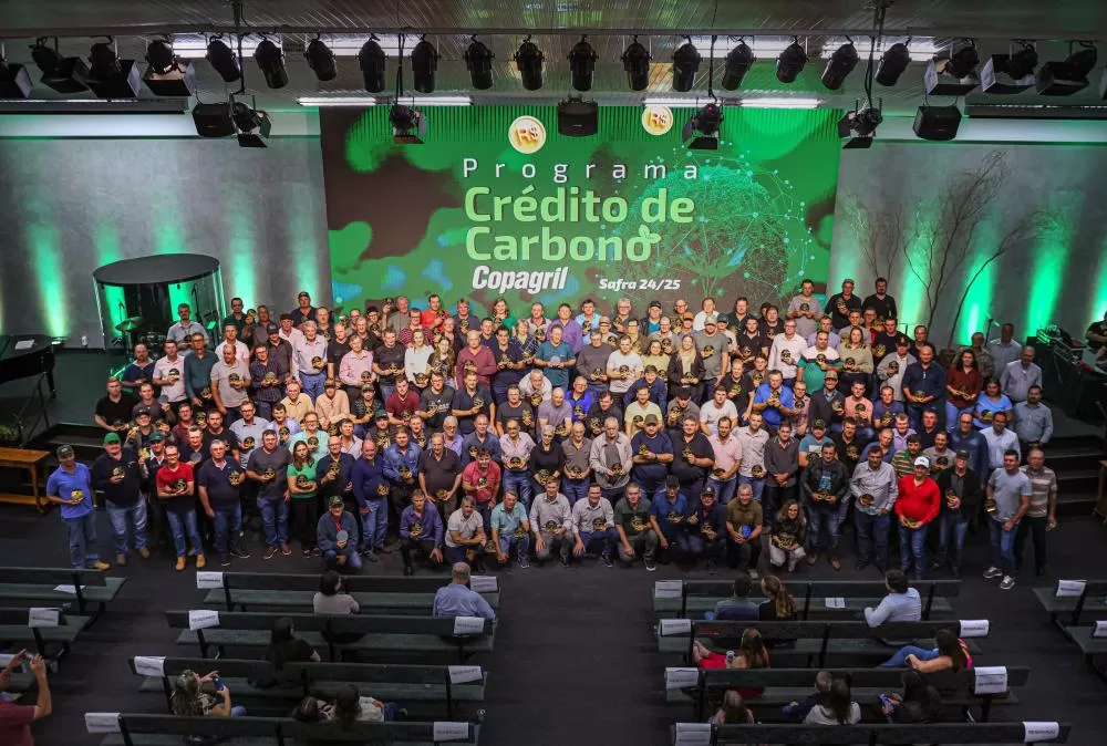Cerimônia de entrega dos créditos de carbono reúne 221 produtores cooperados no Auditório Ecos da Liberdade, reforçando o protagonismo da Copagril na agricultura regenerativa.