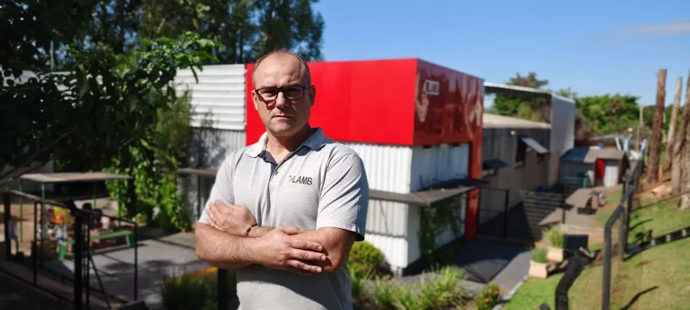 Fabiano Lamb destaca a importância da indústria rondonense como base para o crescimento econômico e social do município. (foto: João Livi)