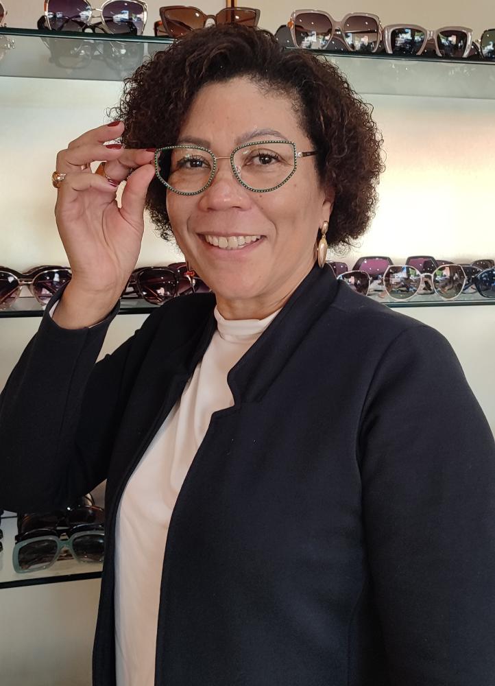 Ivone Barbosa é sócia proprietária da Ótica DaVisão. Foto: João Livi
