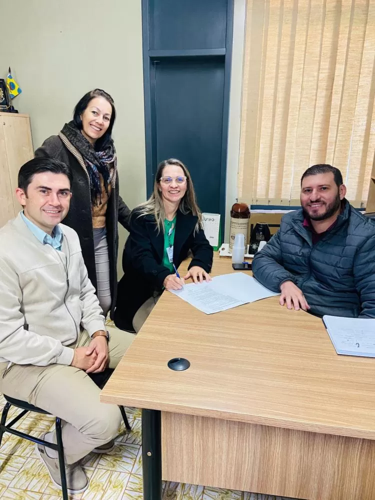 Fernando Barros Fenner, Regina Cristina Borges, Vania Vergani e Franco Maria Alves Cabral. (Foto: Assessoria/Sicredi Aliança)