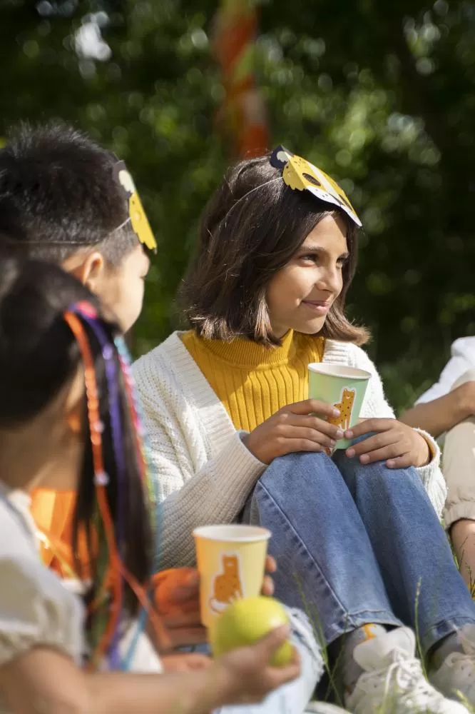 A quermesse é um momento de encontro de família e amigos, saborear quitutes juninos e curtir apresentações artísticas especiais.