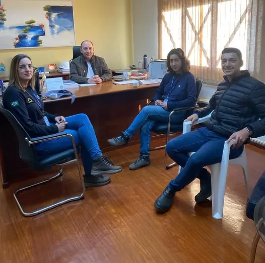 Equipe do Saae e do IAT na sede da entidade rondonense. (Foto: Assessoria/SAAE)