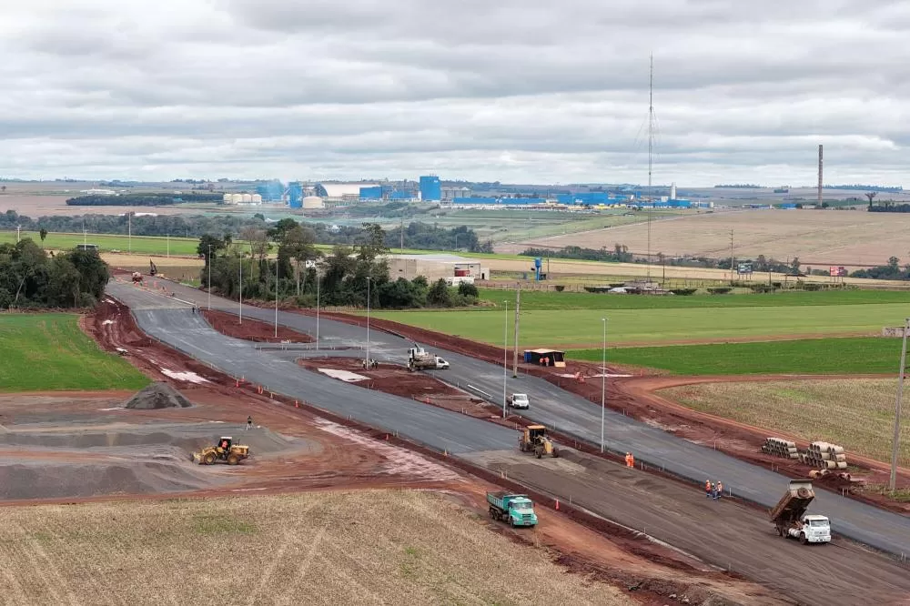 Obra do contorno viário de Palotina avança com três frentes de trabalho e previsão de conclusão até março de 2026 (Foto: C.Vale Cooperativa Agroindustrial)