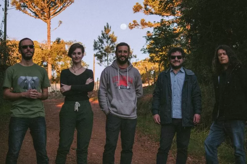 Espetáculo ‘Latitudes Latinas’ reúne ritmos da América Latina em apresentação gratuita da banda Tiriva Instrumental na Unioeste. (Foto: Divulgação)