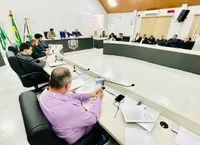 Sessão da Câmara Municipal que suspendeu a vereadora Tânia Maion por 30 dias. (Foto: Assessoria)