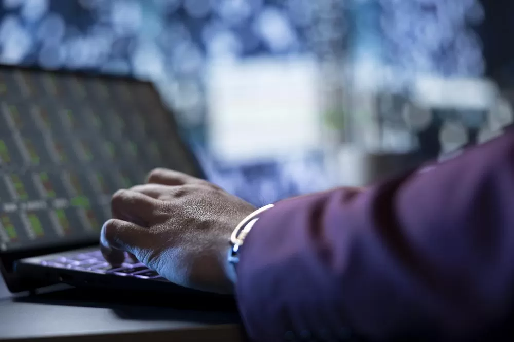 Relatório da Apura expõe em detalhes como ocorreu o ataque bilionário à C&M Software. (Foto: Divulgação)