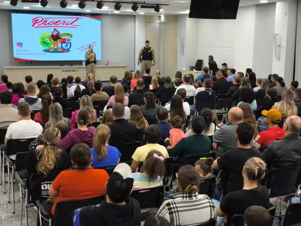 Aula inaugural do Proerd reúne autoridades, educadores, pais e alunos para início das atividades do segundo semestre em Marechal Rondon. (Foto: Assessoria)